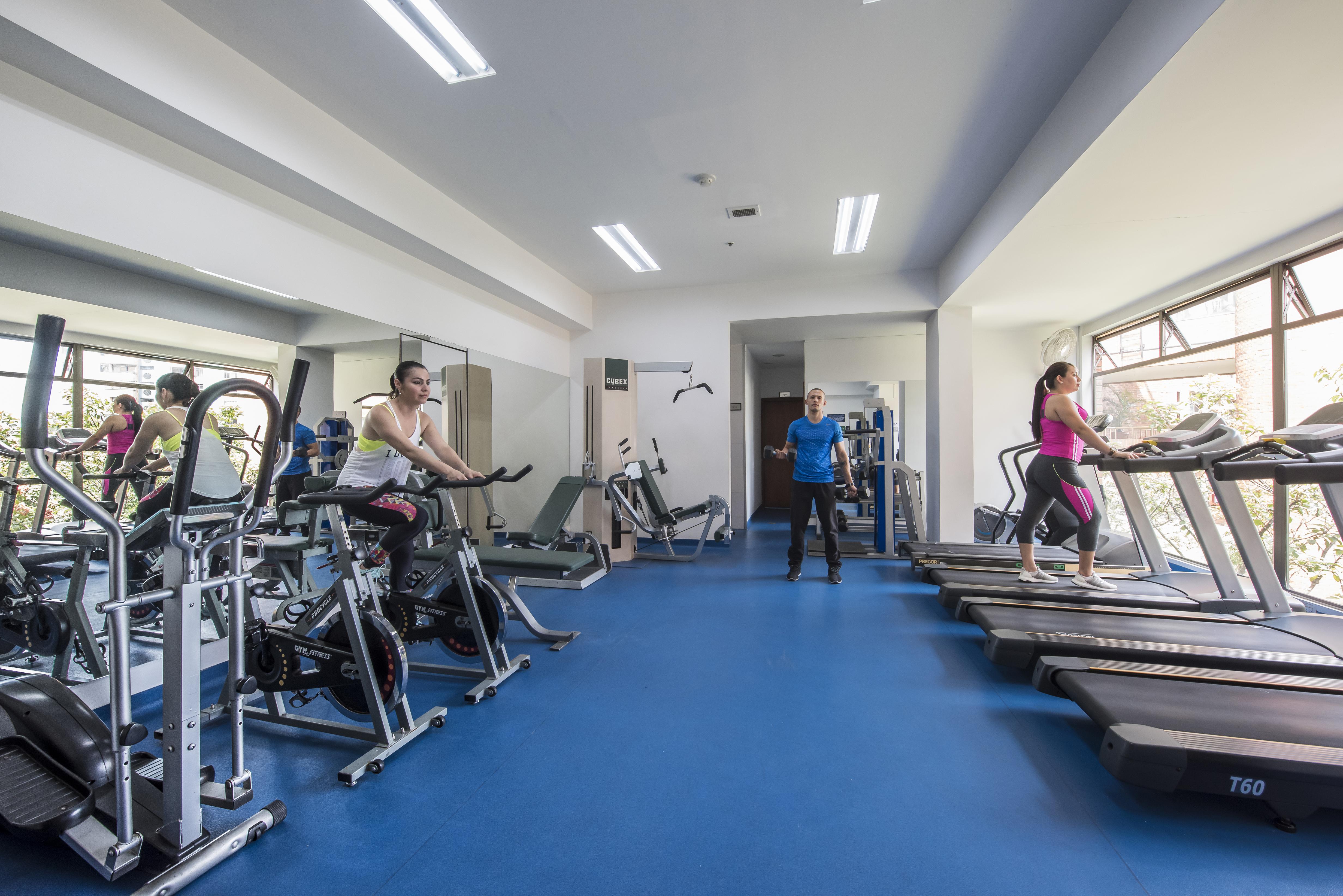 Hotel Dann Carlton Belfort Medellin Bagian luar foto The gym at the University of Nicosia