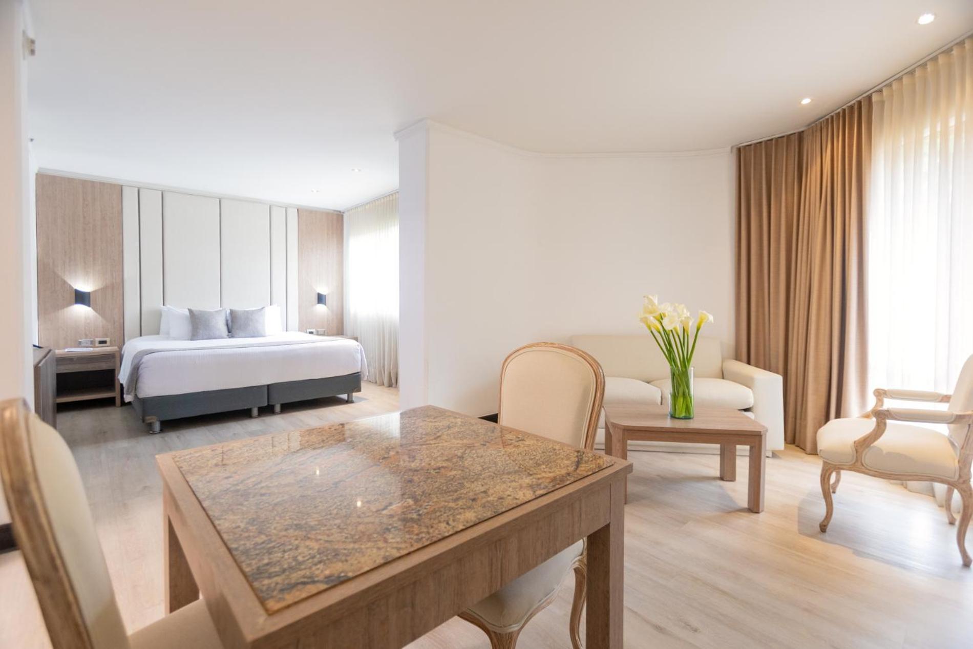 Hotel Dann Carlton Belfort Medellin Bagian luar foto A room at the hotel