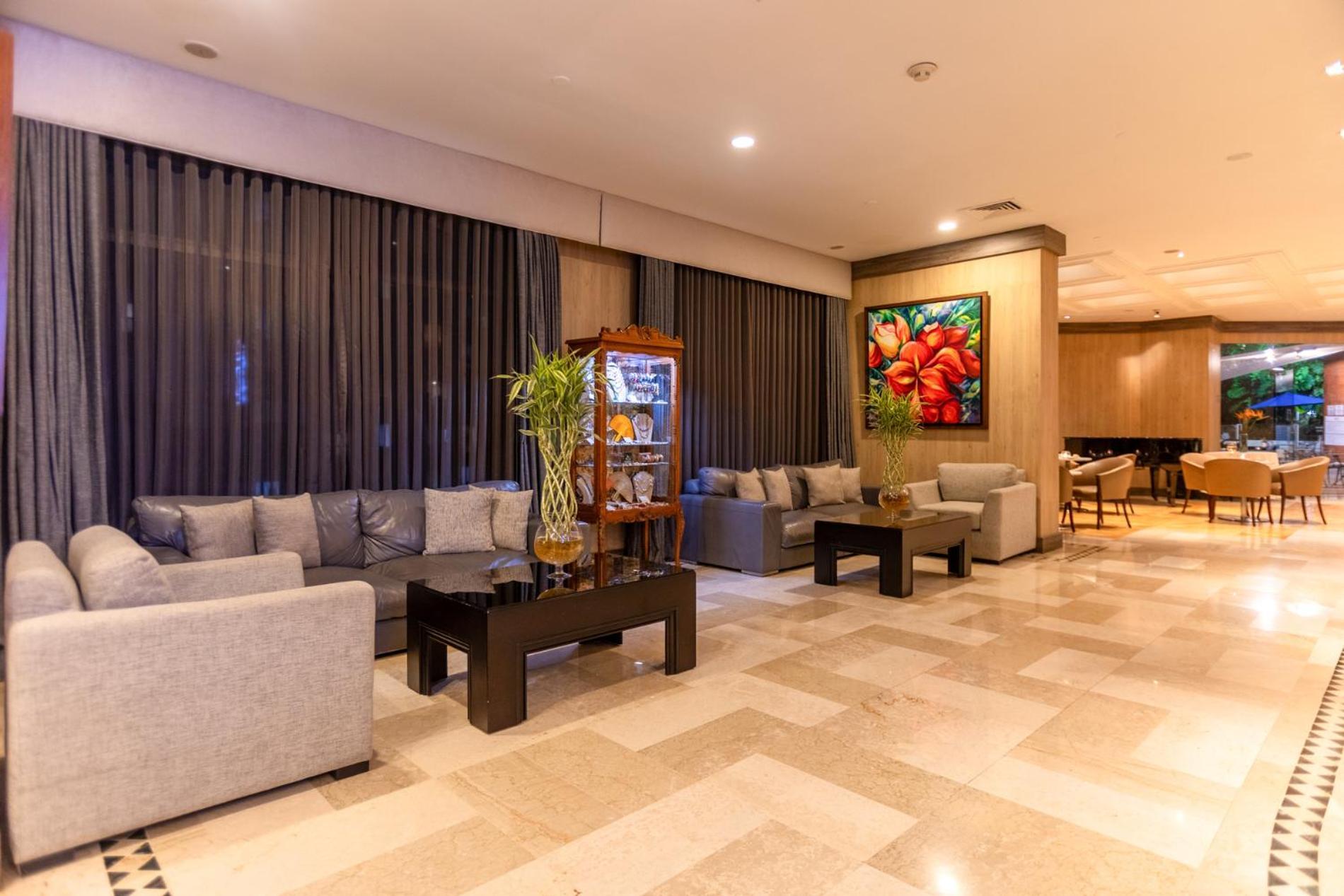 Hotel Dann Carlton Belfort Medellin Bagian luar foto Lobby